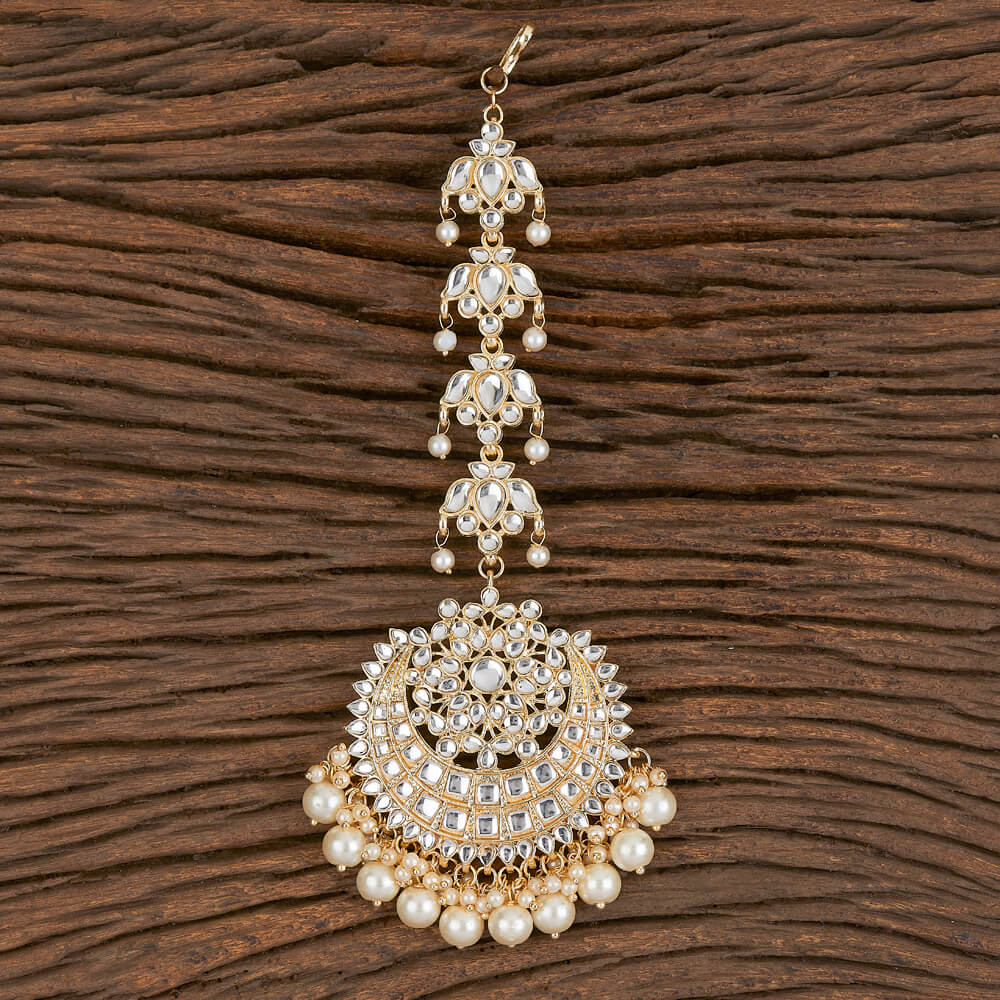 White Chand Tikka With Gold Plating 3