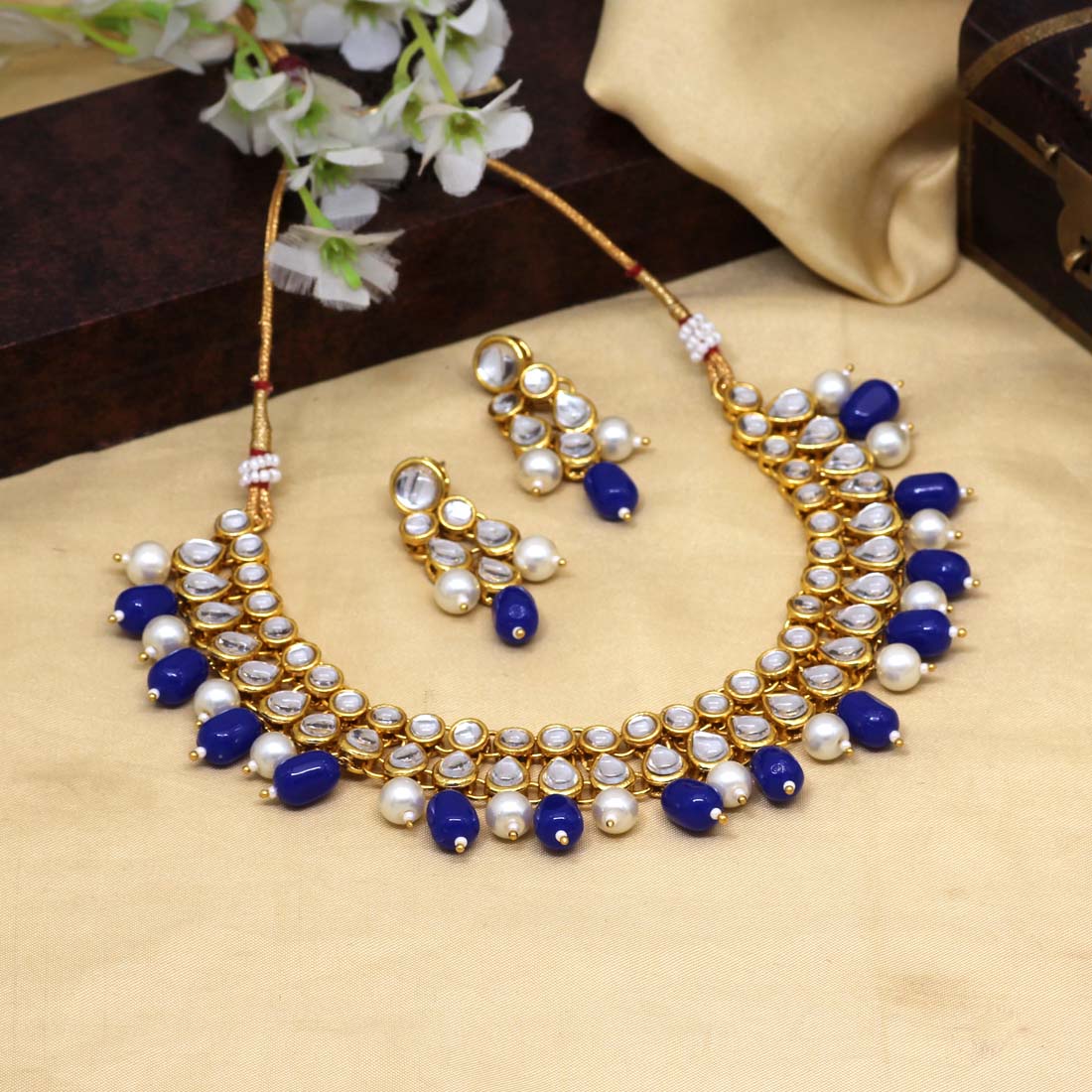 Blue & white Simple Color Necklace Set